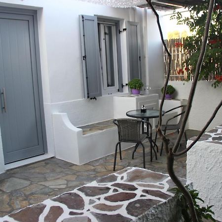 Gerania Milos Apartment Adamantas  Exterior photo