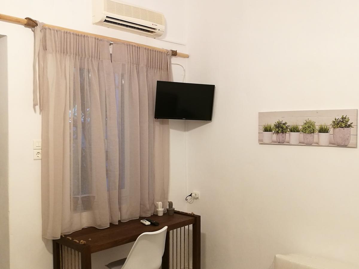 Gerania Milos Apartment Adamantas  Exterior photo